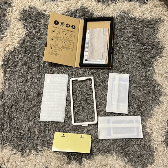 iPhone 11 Screen Protector - Picture 4 of 4